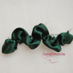 05_ketoldalra-huzott-szalag_06_szalaghimzes Ide-oda forduló húzott szalagöltés