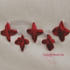 Keresztöltés szalaggal - szalaghímzés